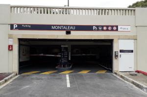 Entrée parking MONTALEAU