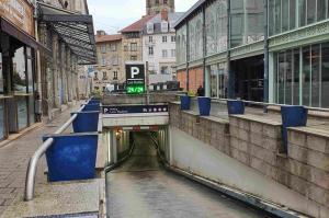 Effia_parking limoges les halles entree