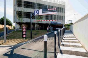 entrée parking gare raincy - EFFIA