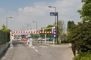 entrée parking gare meaux - EFFIA