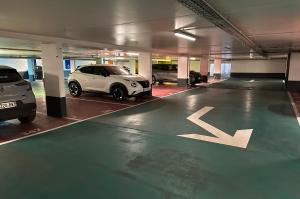 Parking Saint Maurice Montgolfier 1