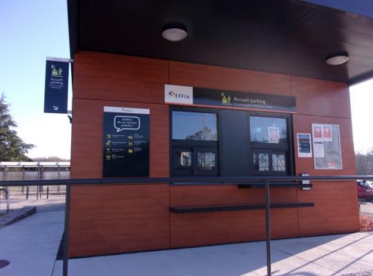 Parking de la Gare du Creusot TGV / Bureau d'accueil