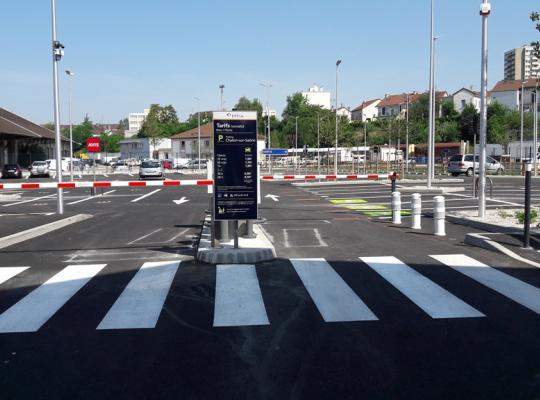 Entrée du parking de la Gare de Chalon sur Saône