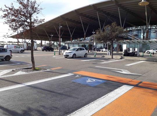 Aix en provence - Parking TGV - P5 deposeminute - EFFIA