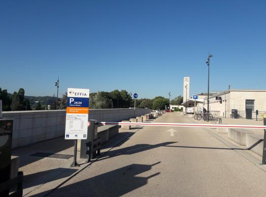 parking besançon Viotte dépose minute