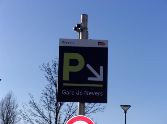 Parking Nevers Gare