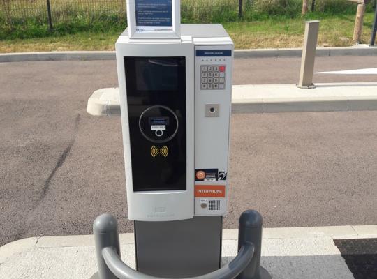 Parking de la Gare du Creusot TGV / Borne d'entrée P2