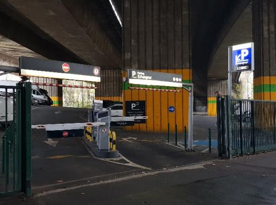 Entrée parking de l'échangeur