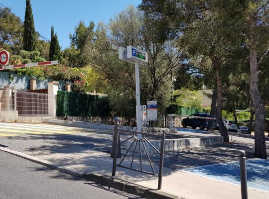 Parking EFFIA Cassis