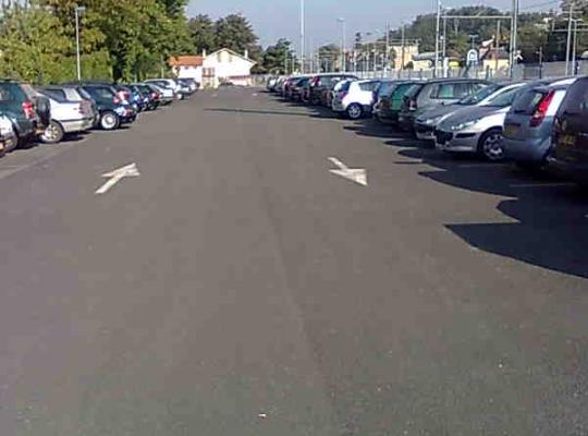 Parking EFFIA gare de Chatellerault