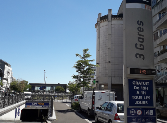 PARKING EFFIA CERGY 3 GARES