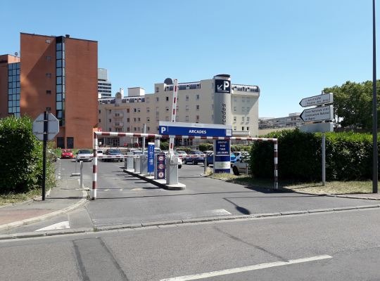 parking effia cergy arcades