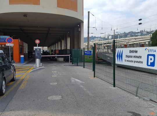 Parking EFFIA gare de Nice