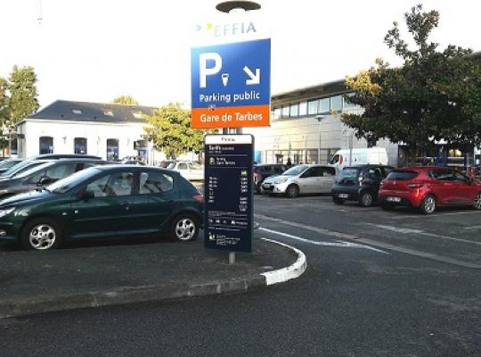 Parking gare de TARBES