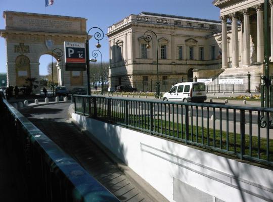 Parking Arc de Triomphe de Montpellier en centre-ville