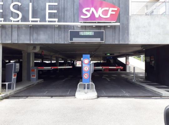 Parking "gare de l'Arbresle P+R" - EFFIA
