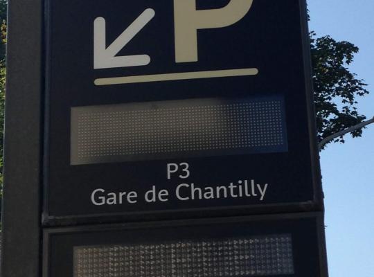 Parking "Chantilly ICF" Effia