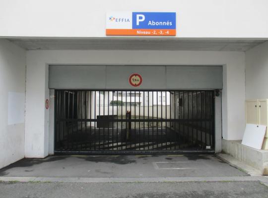 Parking gare de "Bordeaux Le Roy" EFFIA