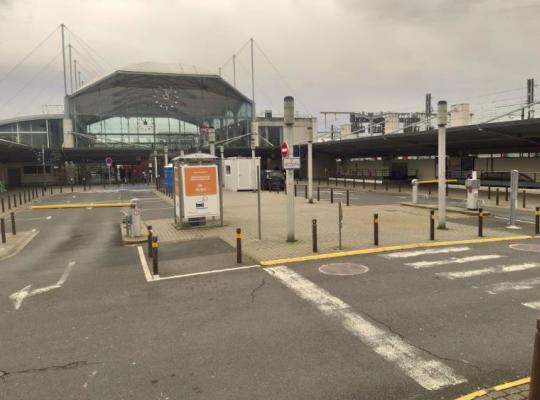 Parking "gare de Massy TGV dépose minute" EFFIA