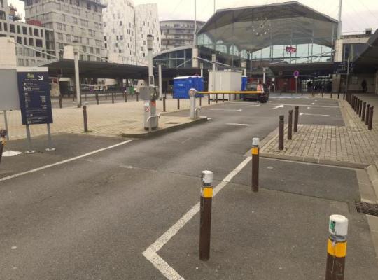 Parking "gare de Massy TGV dépose minute" EFFIA