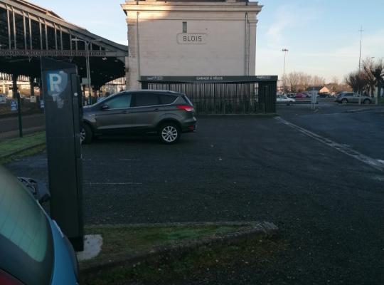 Parking "gare de Blois" EFFIA