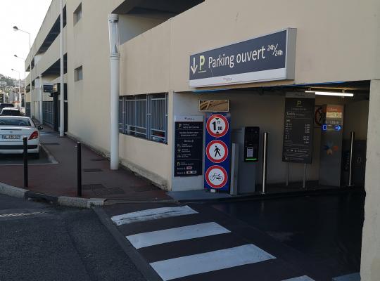 gare de Cannes dépose minute