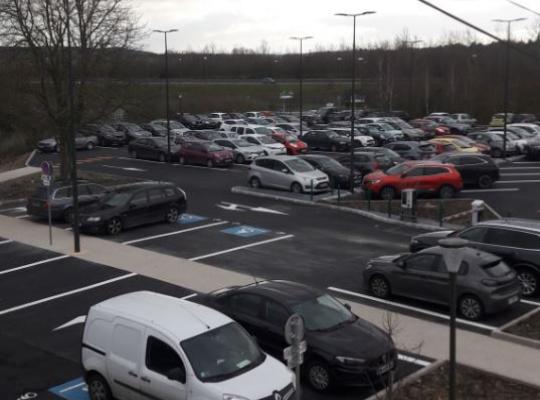 Parking gare de Montfort-l'Amaury Méré P2 - EFFIA