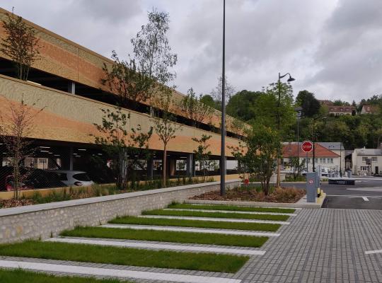 parking extérieur gare étampes - EFFIA