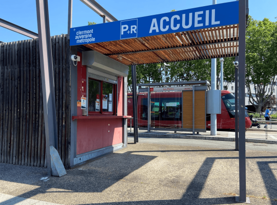 Parking Effia Clermont Ferrand Les Pistes accueil