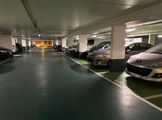 Parking Saint Maurice Montgolfier 2