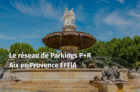 fontaine de la Rotonde à Aix-en-Provence avec ses statues de lions et ses jets d'eau.